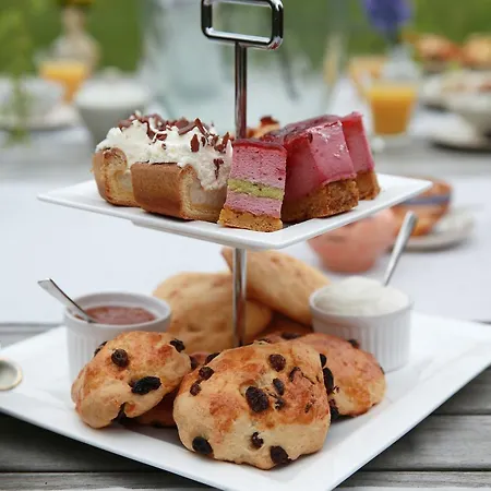 ベッド・アンド・ブレックファスト Picabella - En Atelier 3*