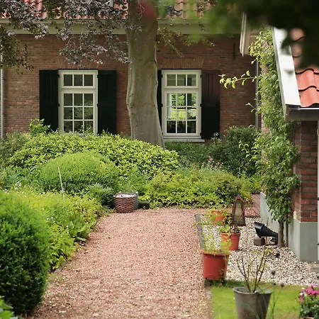 ベッド・アンド・ブレックファスト Picabella - En Atelier 3*